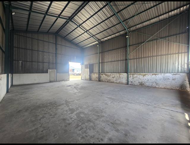 1,600M² WAREHOUSE TO LET IN ANDERBOLT